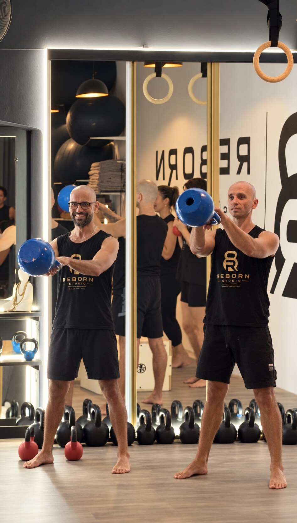 Entraînement kettlebell en duo au studio